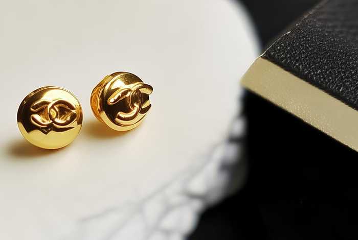 chanel耳钉定制、chanel耳钉真假对比