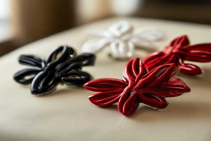 chanel胸针最建议买三种颜色(chanel胸针最建议买三种颜色吗) chanel胸针最建议买三种颜色(chanel胸针最建议买三种颜色吗)