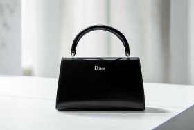 dior包最便宜多少钱、dior包包最便宜的多少钱