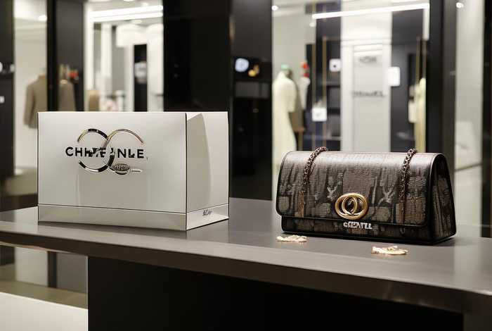 chanel专柜有赠品吗 - chanel赠品包和专柜包的区别