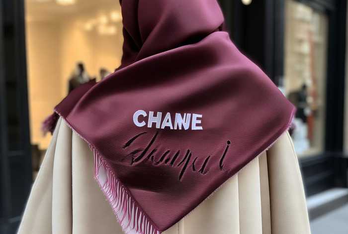 chanel围巾字母（chanel围巾多少钱一条）