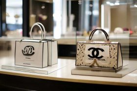 chanel专柜有赠品吗 - chanel赠品包和专柜包的区别