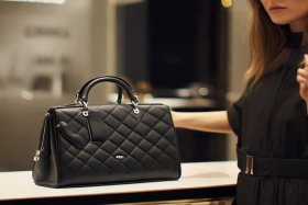 chanel专柜买的包可以退吗 - chanel专柜买的包包可以退吗