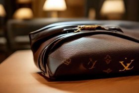 法国品牌包lv多少钱（法国品牌包lv多少钱一个）