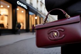 chanel包包大概多少钱；chanel paris包多少钱