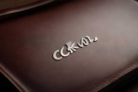 ckwq是什么档次的图标；ckwq的包包属于什么档次