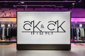 ck和小ck是一个公司吗 ck和小ck是一个品牌吗