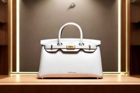 爱马仕女包官网旗舰店（爱马仕女包官网旗舰店是正品吗）