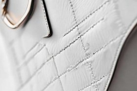 得物的dior是正品吗；得物上的dior是正品吗