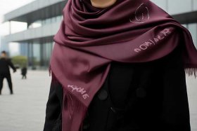 chanel 围巾官网；chanel围巾中国官网