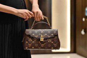 lv女包必买的经典款达芙妮 lv女包必买的经典款达芙妮多少钱