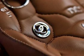 chanel防伪码查询；chanel防伪码查询22bag