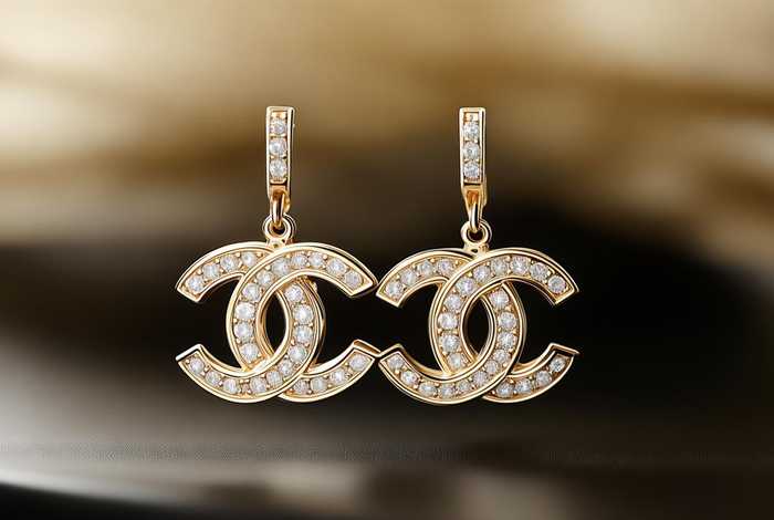 chanel官网耳钉小双c；chanel 双c耳钉