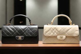 chanel包牛皮羊皮哪个保值、chanel羊皮牛皮哪个贵