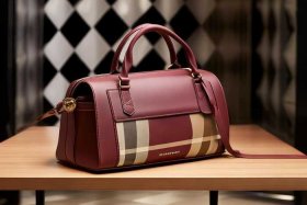 巴宝莉官网中国官方网站、巴宝莉官网中国官方网站包包