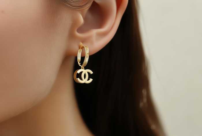 Chanel小号耳钉 chanel小号耳钉