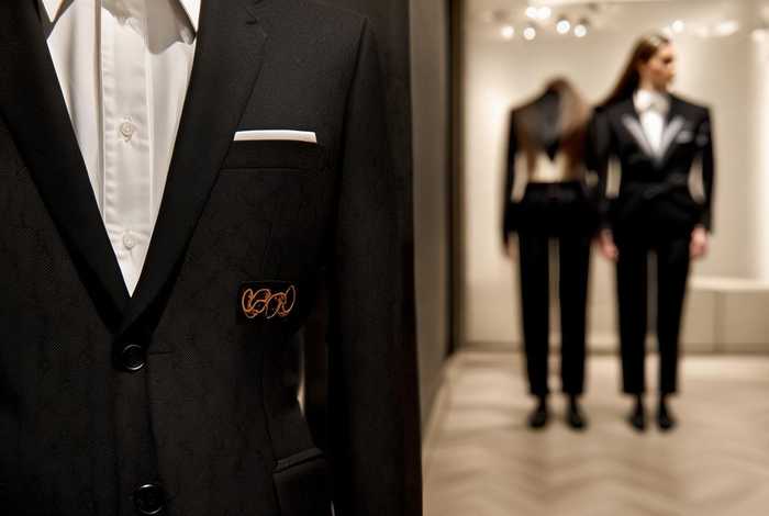 古奇官网旗舰店衣服（古奇官网衣服标志）