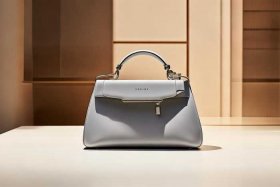 迪奥新款包包官网；迪奥新款包包官网查询