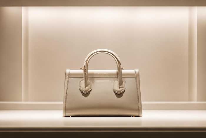 celine包包英国官网，celine 英国官网