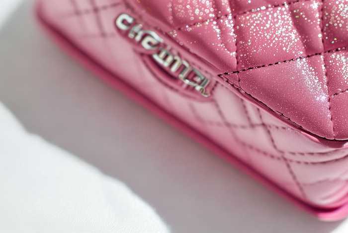 粉色香奈儿mini包包多少钱（粉色香奈儿mini包包多少钱一个）