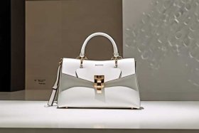 宝格丽女士包官网，宝格丽女士包官网报价