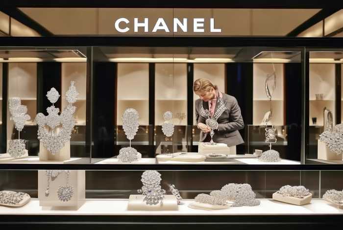chanel珠宝展，chanel珠宝设计师