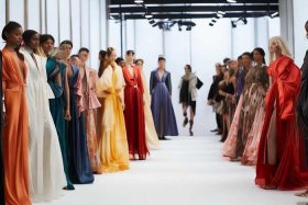 2022奢侈品服装流行趋势；2022奢侈品服装流行趋势图