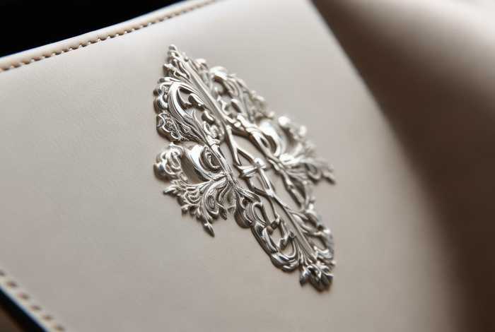 包包上的标志；包包上的标志怎么去掉