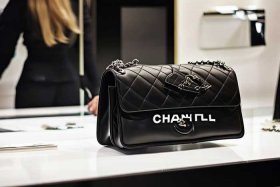chanel澳洲官网（chanel澳洲官网价格）