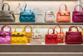 迪奥小包包价格和图片；迪奥小包包价格和图片大全