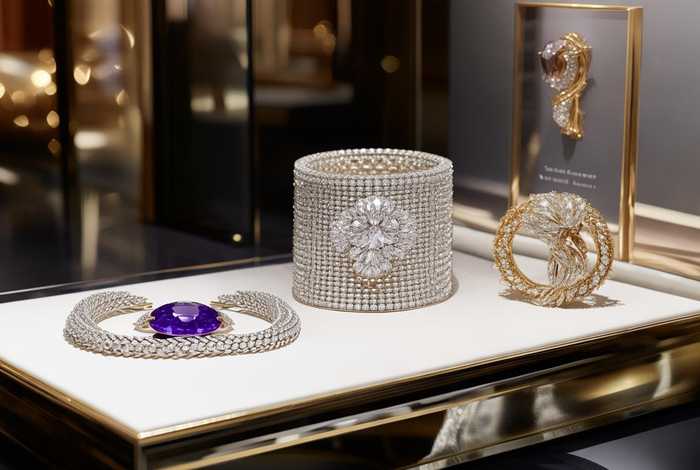 梵克雅宝手链中国官网价格；梵克雅宝中国官网价格项链