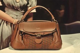 古驰经典款女包最初价格多少 古驰经典款女包最初价格多少钱