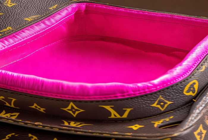 lv包内衬什么颜色最火，lv包内衬什么颜色最火爆