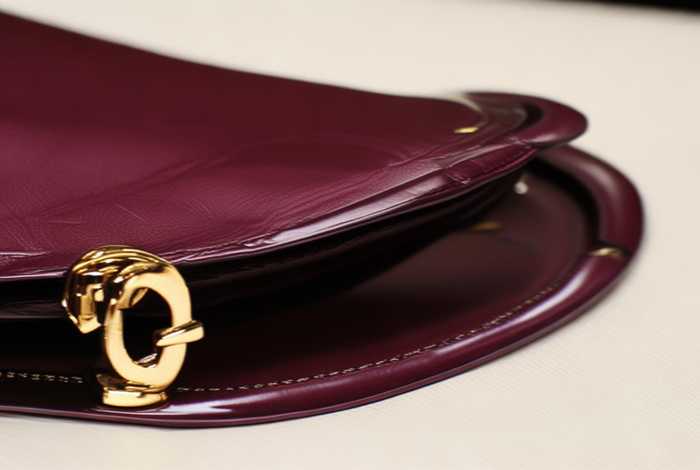 古驰马鞍包图片；古驰马鞍包图片大全