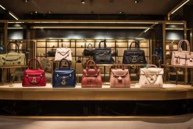 高档女包排行榜前十名图片；高档女包排行榜前十名图片及价格