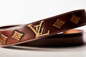 lv皮带男士正品价格官网（lv皮带男士正品价格官网查询）