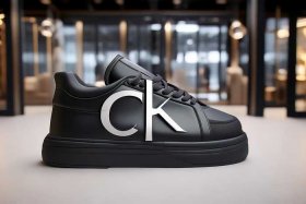 ck和小ck是一个品牌吗怎么读；ck和小ck是一个品牌吗怎么读英文