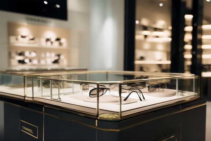 Chanel眼镜专柜（Chanel眼镜专柜内部条码）