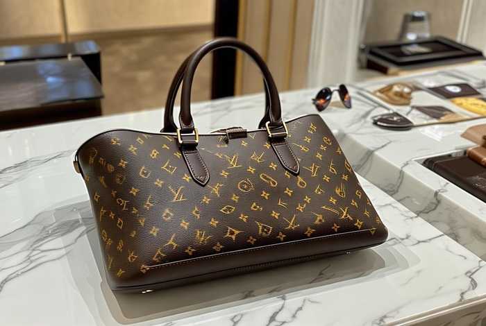 lv包包中国官网正品carryall、lv中国官网正品包包价格查询