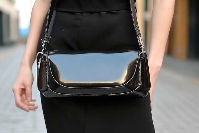 2023年新款女包斜挎（2023年新款女包斜挎包图片）