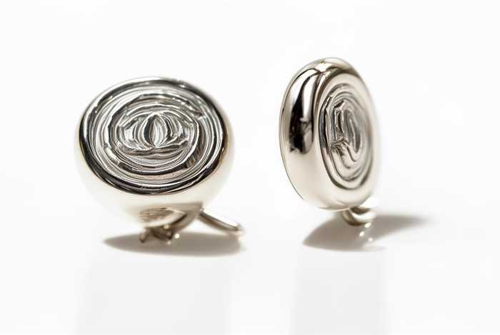 chanel耳钉后面钢印的款式 chanel耳环钢印