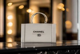 CHANEL香奈儿包正品价格（chanel香奈儿包正品价格）