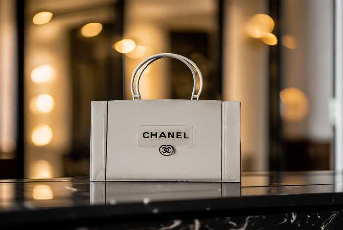 CHANEL香奈儿包正品价格（chanel香奈儿包正品价格）