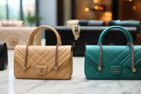 chanel19bag有哪些颜色（chanel19哪个颜色好看）