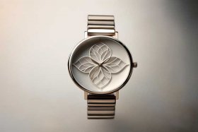 logo像一朵四瓣花的牌子手表；logo像一朵四瓣花的牌子手表是什么