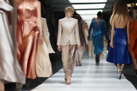 高端奢侈品牌衣服；高端奢侈品牌衣服图片大全