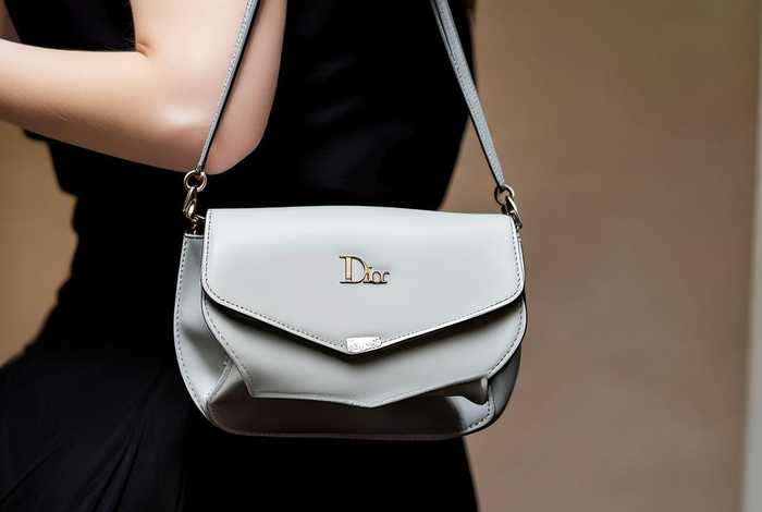 迪奥斜肩包，迪奥单肩斜挎包