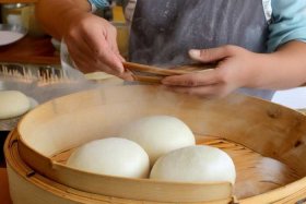 包包子的手法教学视频 包包子的手法教学视频煎包怎么