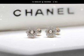 chanel耳环能从官网上买吗 - chanel耳钉可以官网购买吗