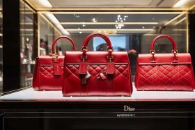 迪奥新款包包行情 迪奥新款包包行情怎么样